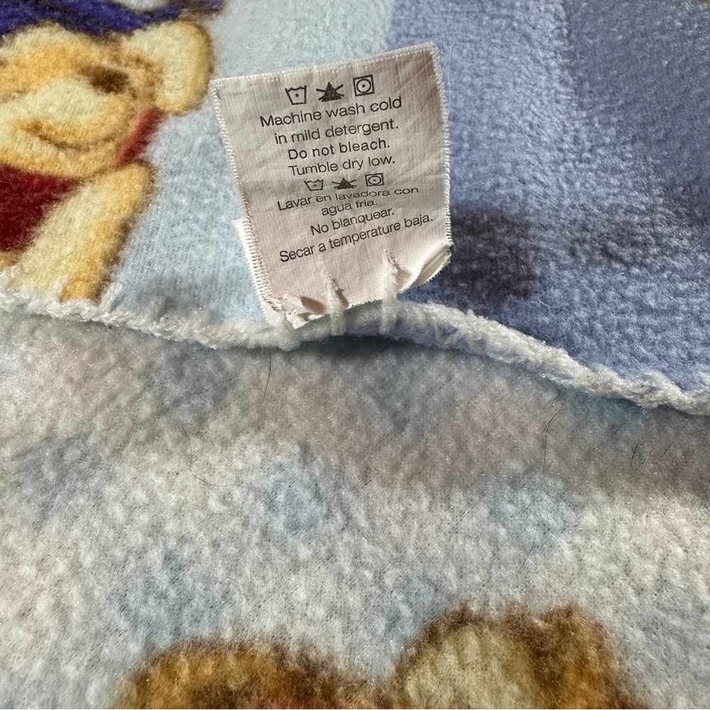 Vintage Disney - Winnie the Pooh & Tigger Baby Fleece Blanket - Picture 5 of 5